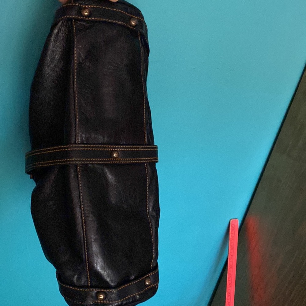 Fendi Black Leather Women's Bag - Picture 15 of 16